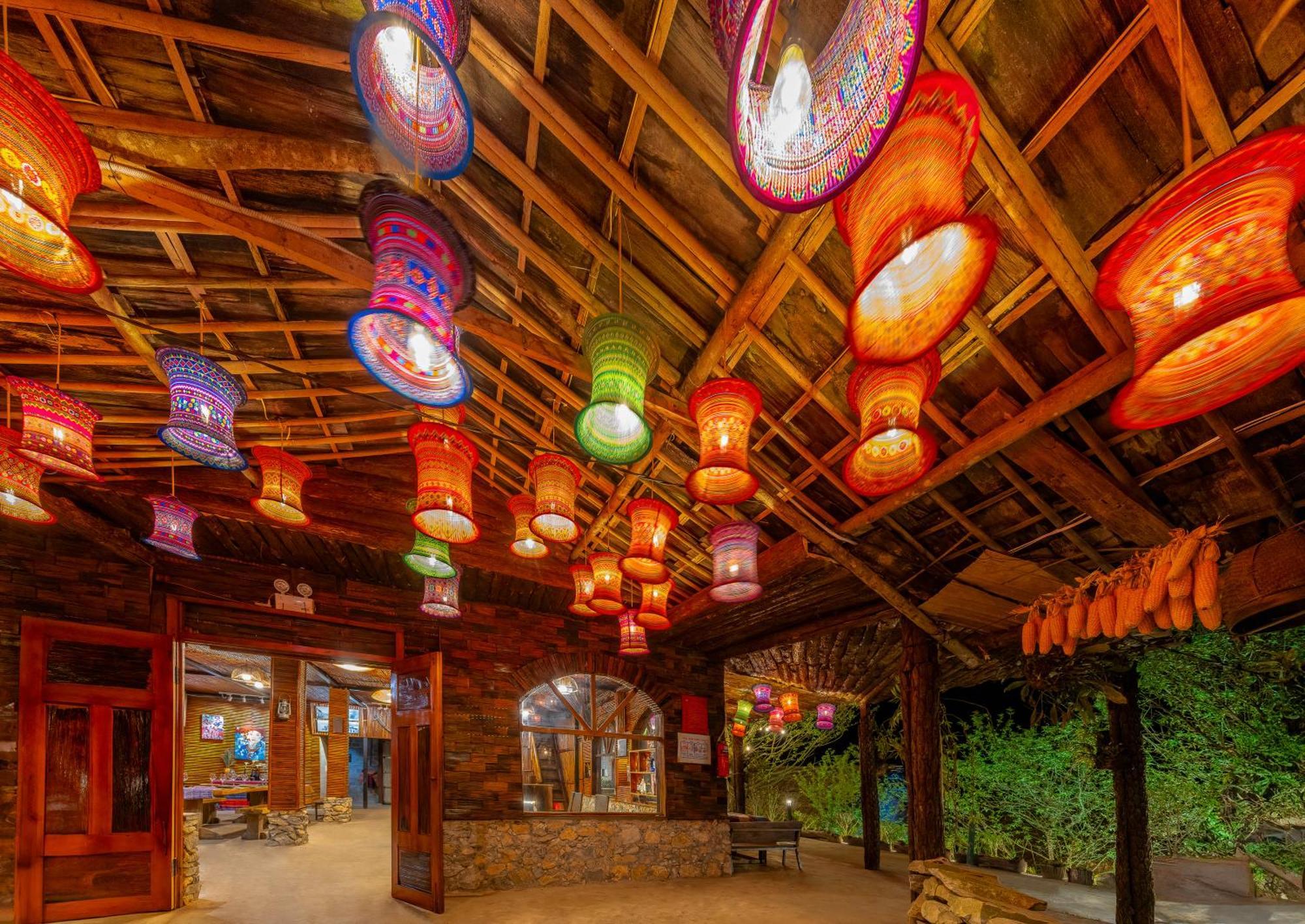 Sapaxa Spring Garden Ecolodge ภายนอก รูปภาพ